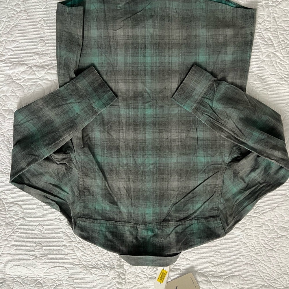 Tommy Bahama corduroy shirt- Green plaid- M- NWT - Picture 2 of 2